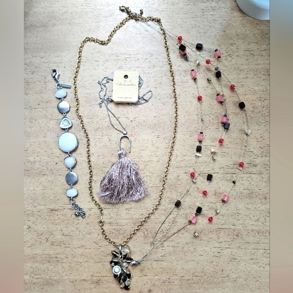 Source Unknown Jewelry - Necklaces set of 3